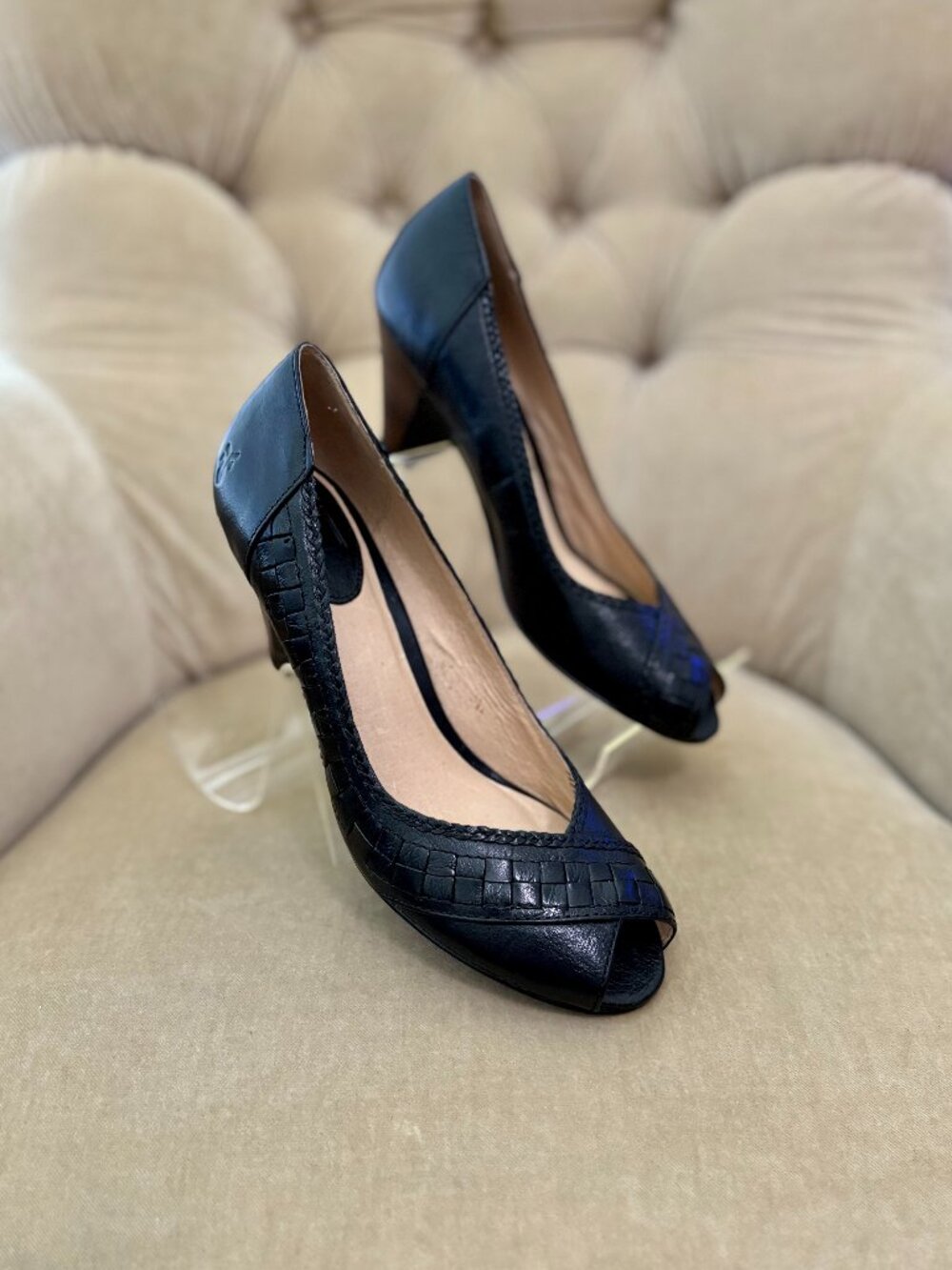 NEW Auth FRYE Iconic MAYA Back Peep Toe Woven Leather Pumps GORGEOUS!
